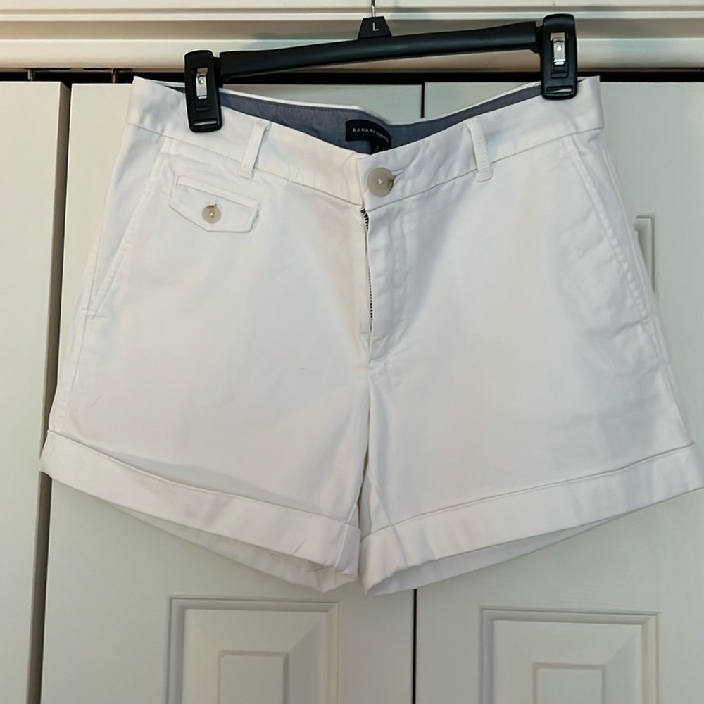Womens Banana Republic white shorts